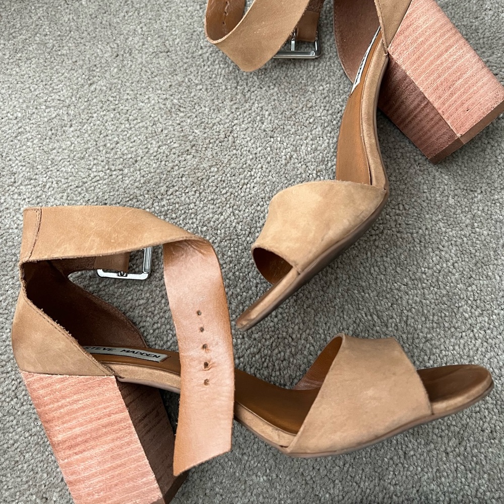 Steve Madden Tan Nubuck Heels Size 7.5